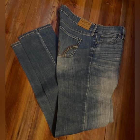 Women’s Hollister Jeans, Size 7R, 28x32 - Picture 1 of 7